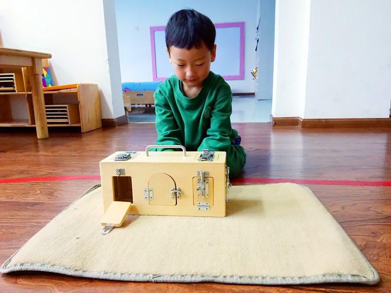 四川省都江堰跨世紀幼兒園：孩子漸漸成長的適應(yīng)力