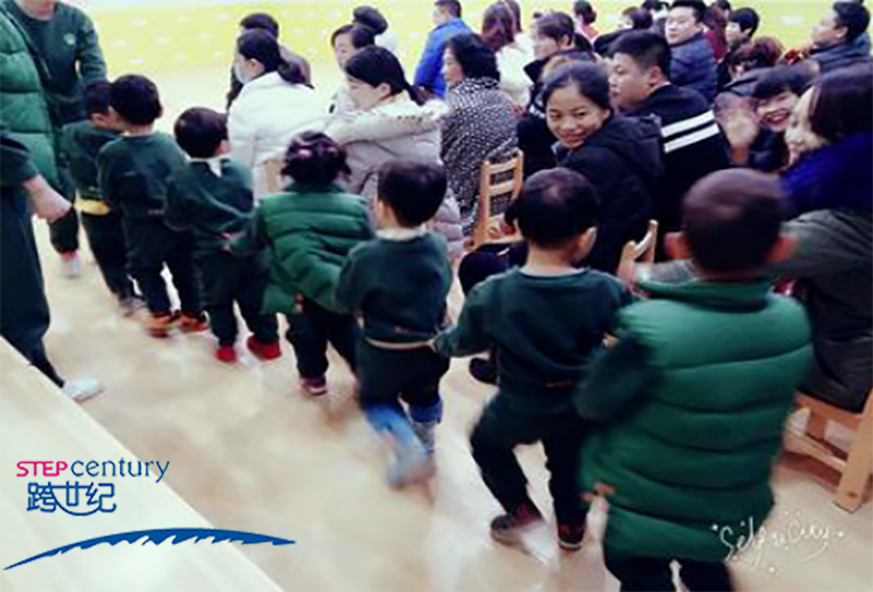 河南省鄭州市跨世紀(jì)人和家苑幼兒園：圣誕節(jié)文化主題活動(dòng)，嗨起來