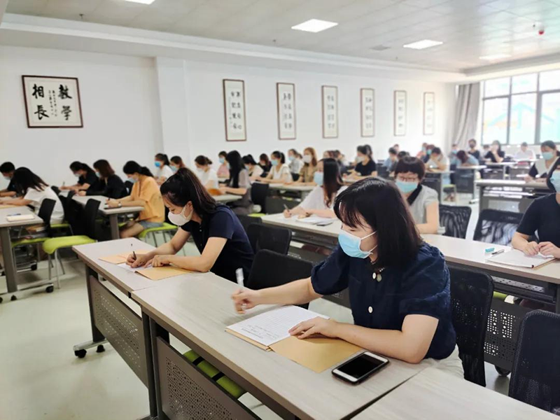 河南許昌跨世紀長葛成龍幼兒園：秋天的堂線上活動已安排！