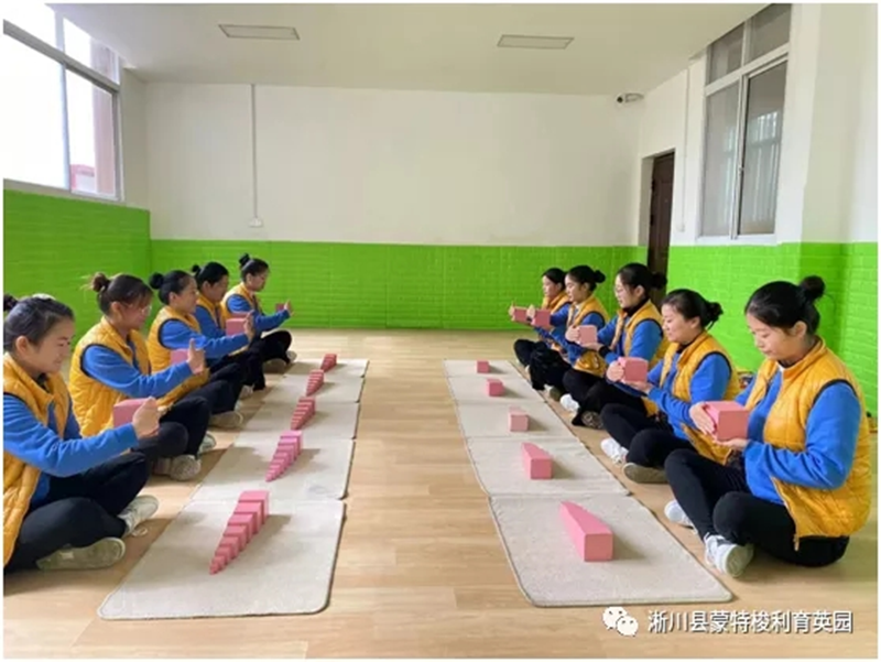  河南淅川跨世紀幼兒園：教研引領(lǐng)教學，教研促進成長