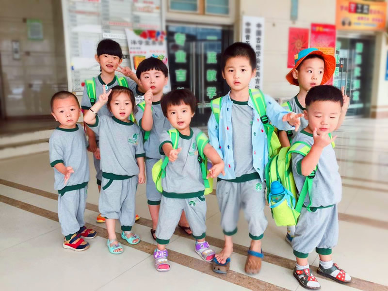 當(dāng)不會社交的孩子碰到蒙氏教育……
