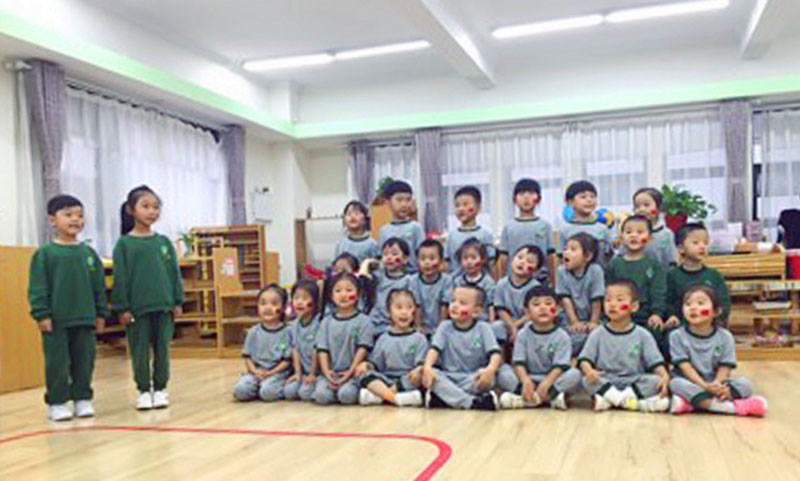 國慶節(jié)里的蒙特梭利幼兒園——紅歌蕩漾