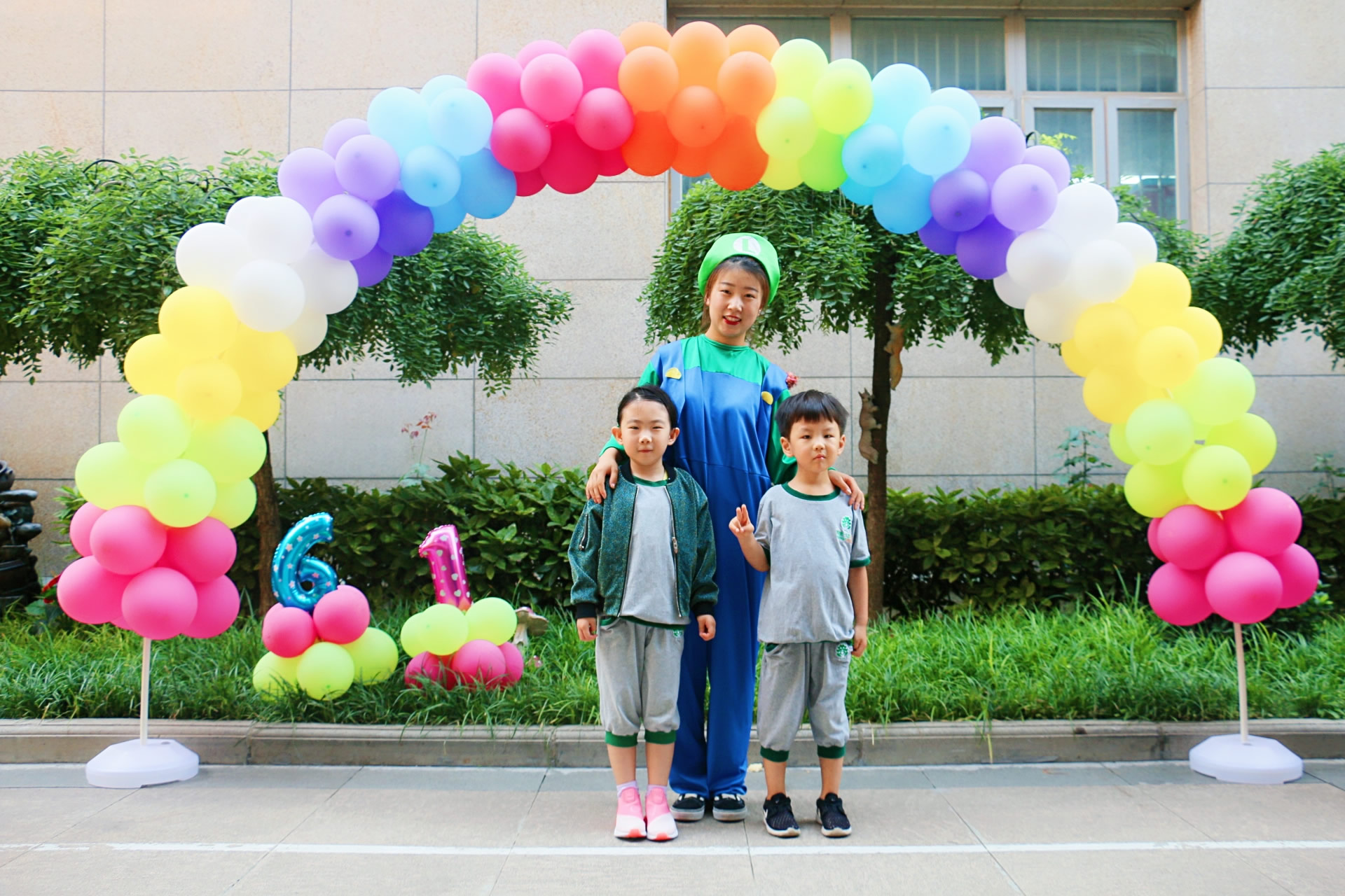 香港跨世紀(jì)教育集團(tuán)恭祝所有兒童節(jié)日快樂(lè)
