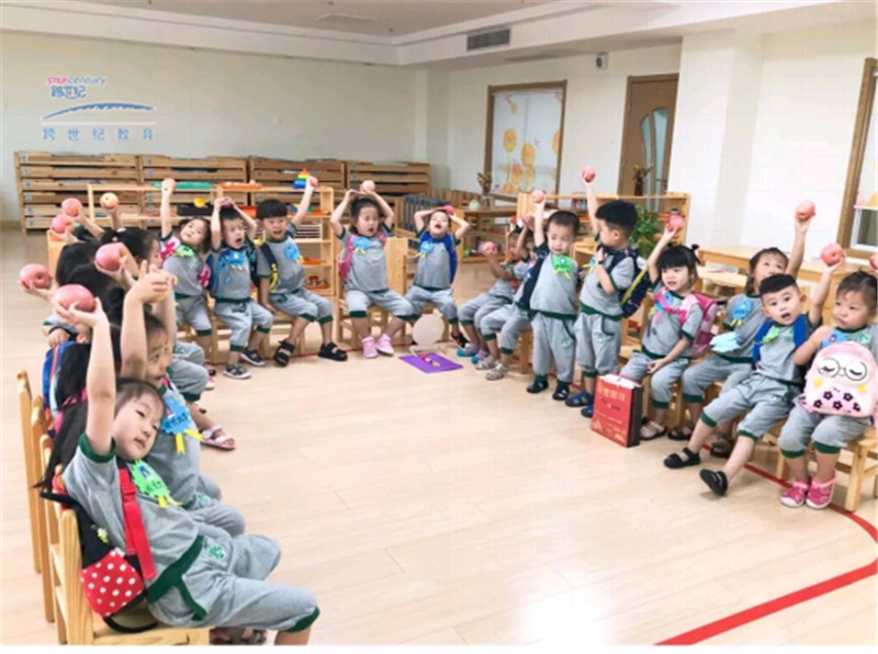 河北青縣跨世紀(jì)英倫幼兒園：新學(xué)期開(kāi)學(xué)儀式這樣做，有意義!