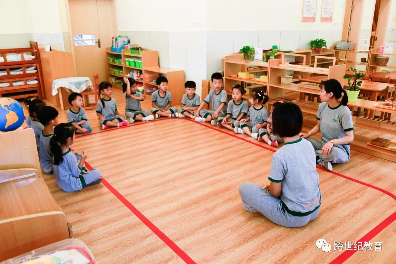開學啦，蒙氏幼兒園里，老師應如何幫助孩子建立良好的秩序？