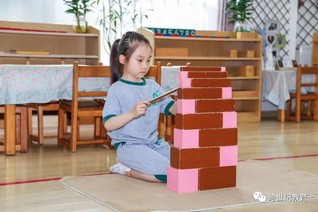 天吶，這個蒙氏幼兒園的孩子秩序感太好了