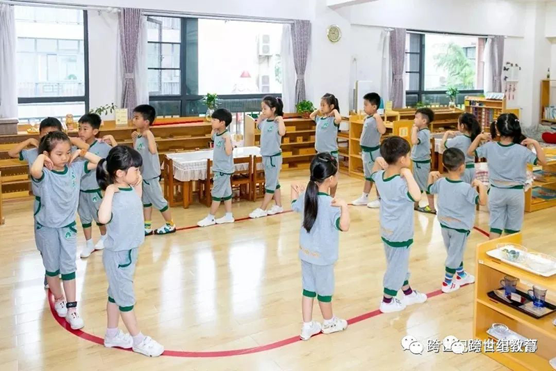 蒙氏教育專家解讀：孩子不會剪直線？竟然與協(xié)調力有關……