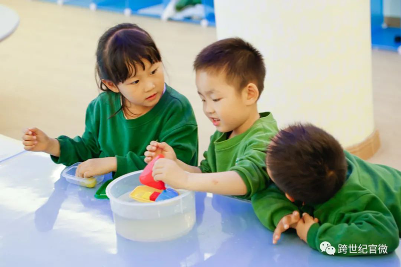 幼兒園聯(lián)盟品牌跨世紀蒙氏教育：應如何培養(yǎng)孩子獨立性？