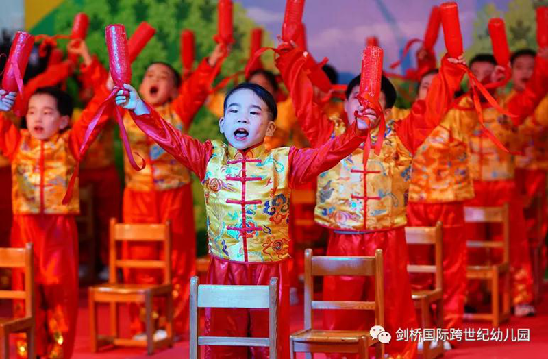河南駐馬店劍橋跨世紀幼兒園：2021年“跨世紀教育的孩子就是不一樣”教育成果匯報演出圓滿成功！