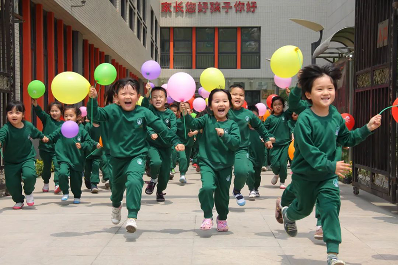 跨世紀(jì)教育深度解讀：家庭環(huán)境助力孩子健全人格建構(gòu)！
