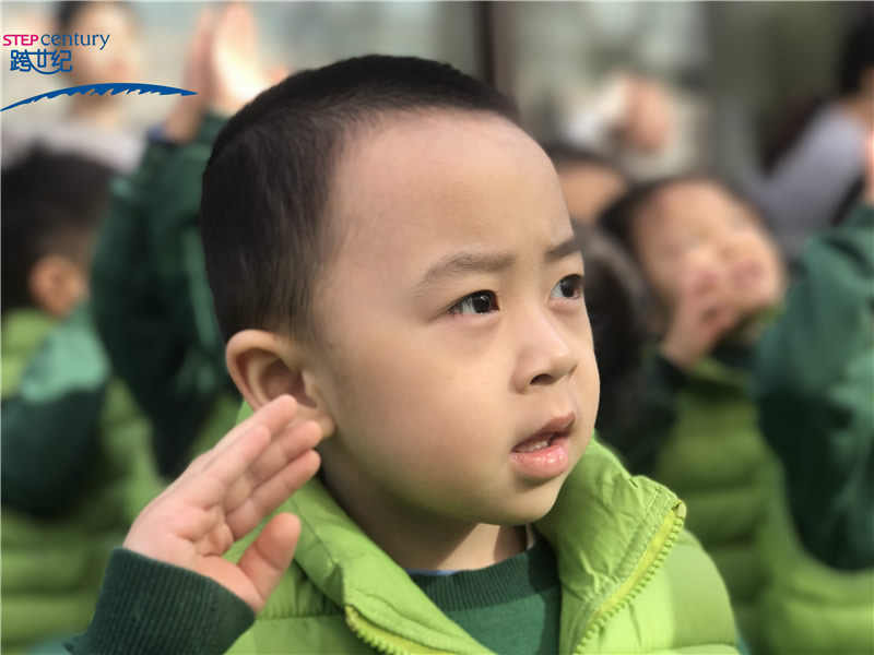 跨世紀(jì)蒙氏教育：孩子要在幼兒園拉臭，作為老師的你會怎么做？