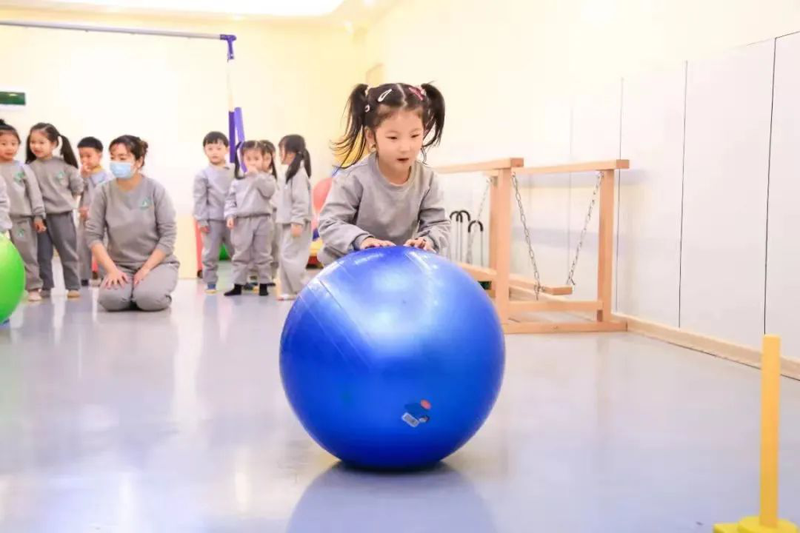 跨世紀(jì)蒙氏教育：防疫期間，你正在帶孩子在家干啥？這5條居家建議請(qǐng)收好！