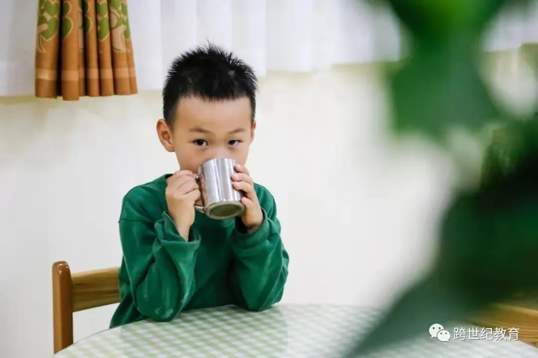 開(kāi)學(xué)啦，幼兒園新生家長(zhǎng)會(huì)做了什么讓家長(zhǎng)發(fā)來(lái)這樣一封信？