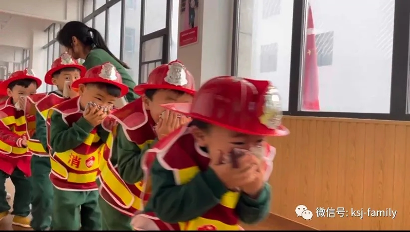 河南信陽跨世紀(jì)幼兒園：新學(xué)期消防演練活動，“以練為戰(zhàn)，防患未然”！