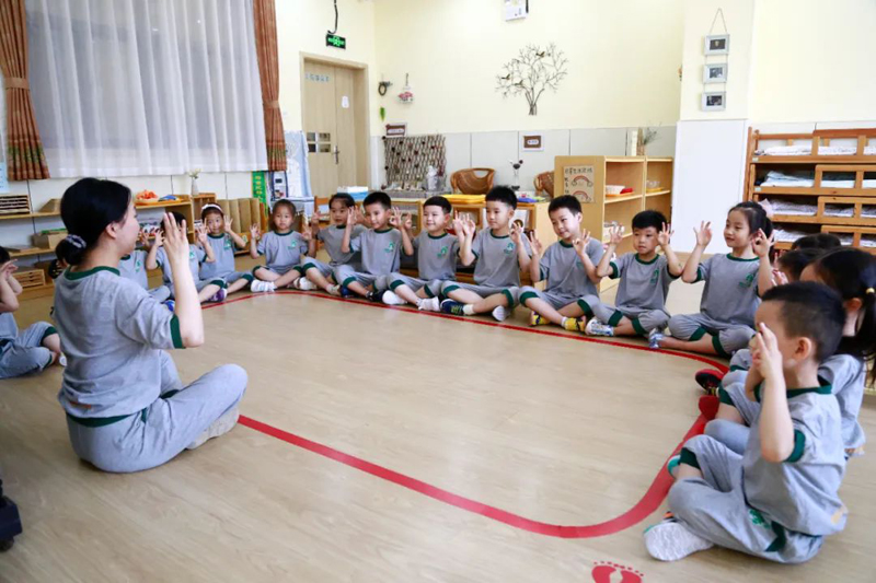 傳統(tǒng)幼兒園與蒙氏幼兒園區(qū)別在哪兒？跨世紀為你揭秘