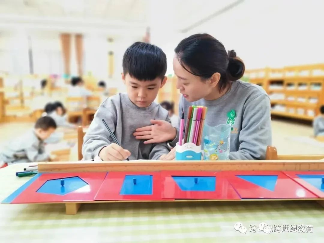 蒙氏教育：幼兒常規(guī)培養(yǎng)計劃攻略，讓蒙氏班秩序井然！