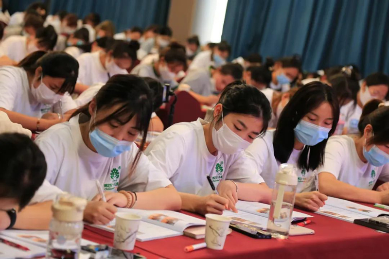 花盡心思招生，吸引不來家長(zhǎng)？聽聽跨世紀(jì)怎么說！