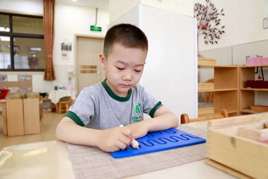 幼兒園開(kāi)學(xué)，新生注意力不集中？教你幾招！